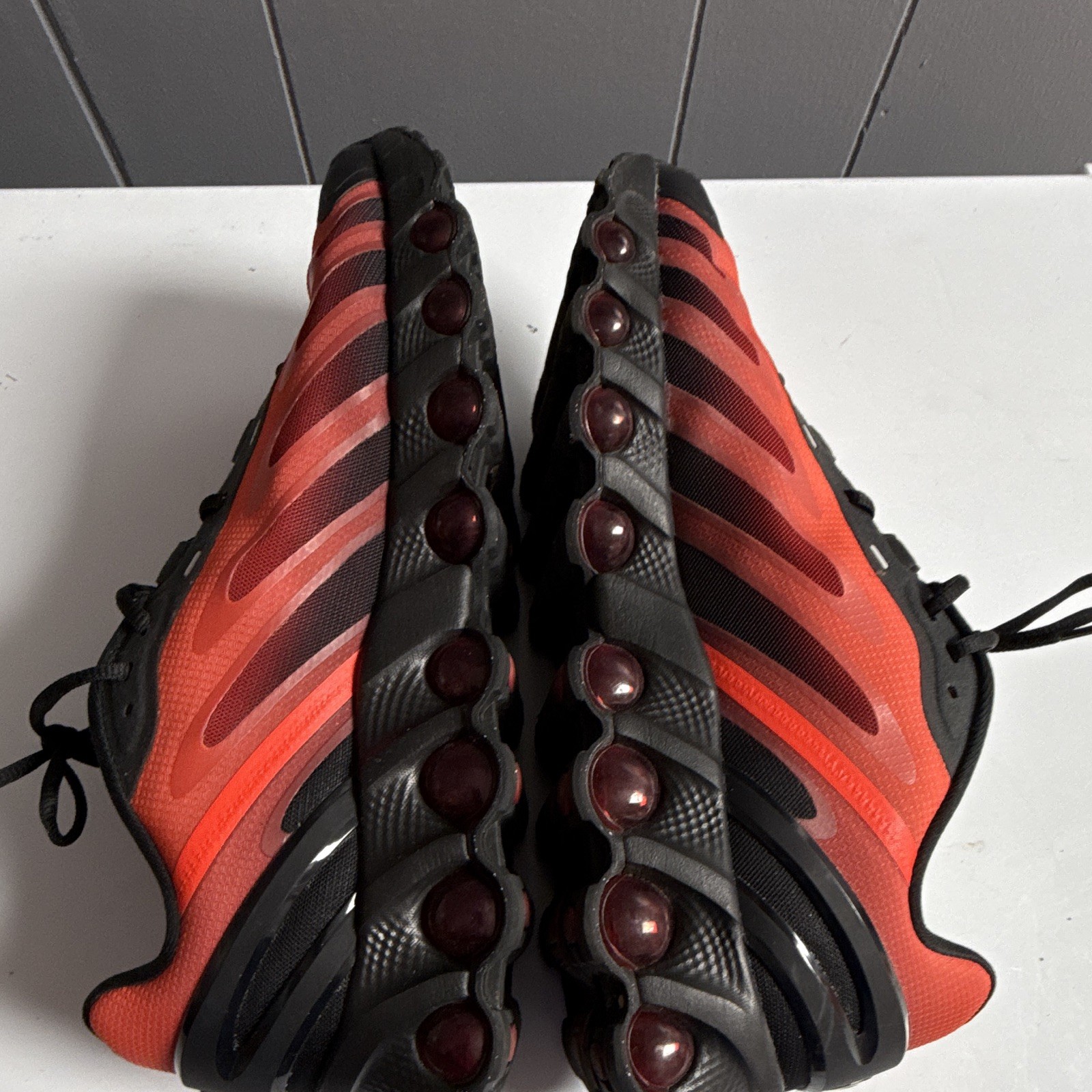 Nike Air Max DN8 Black Bright Crimson Low Top Mesh Lace Up Sneakers FQ7860-008