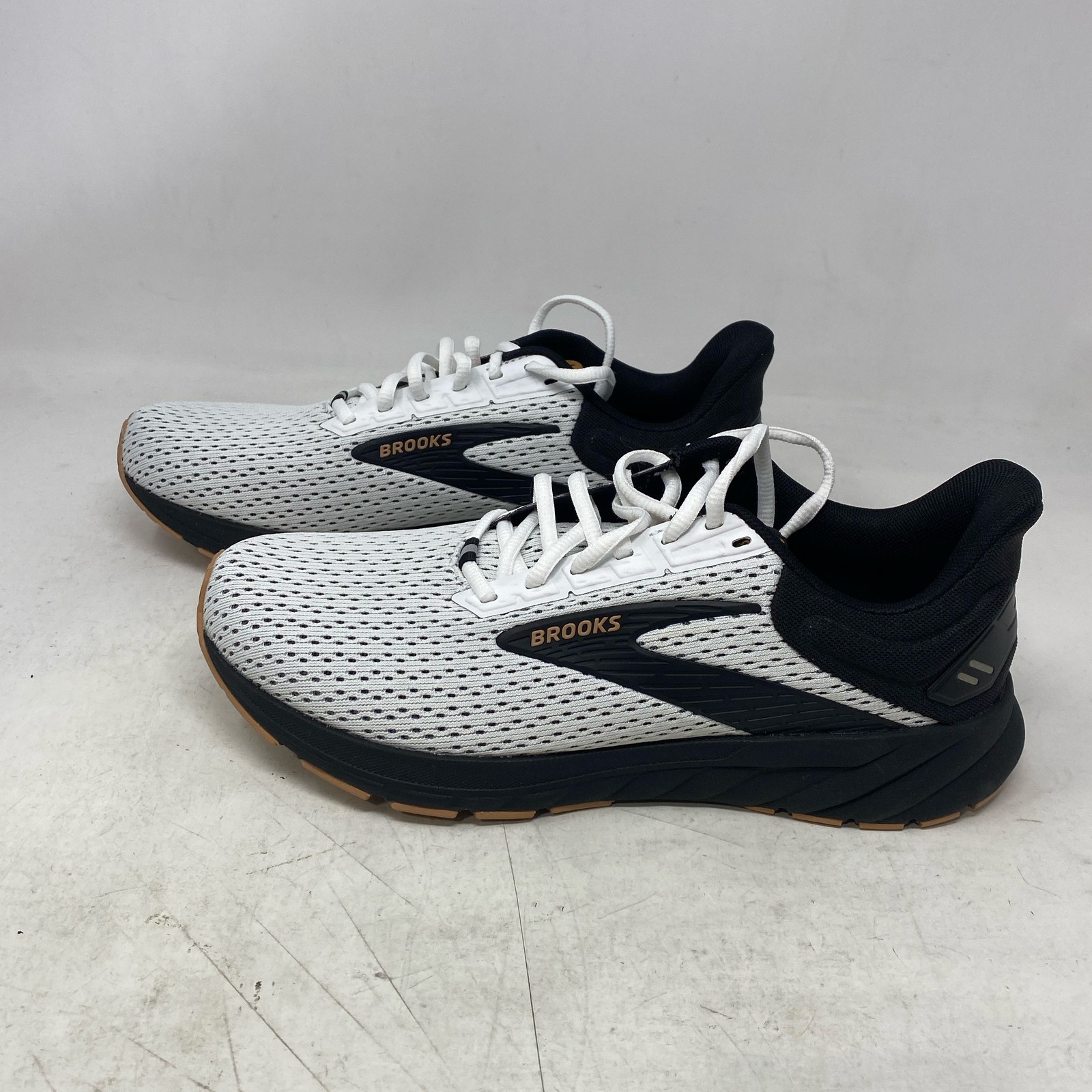 Brooks Anthem 6 Men’s Running Shoe White/Black/Tan 8.5 D