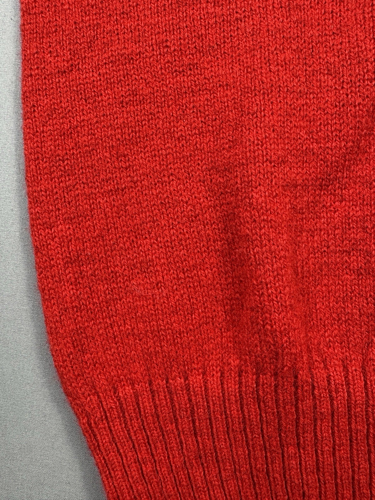 Vintage 80s 90s Jantzen Sweater Vest Mens Sz L Red V Neck Acrylic USA Made Golf