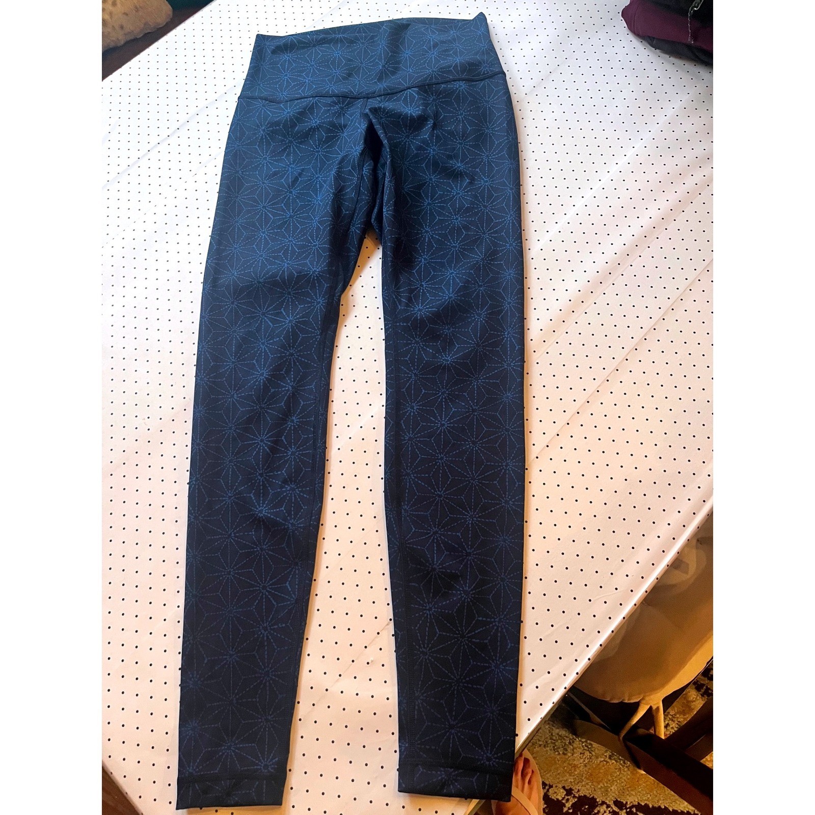 Lululemon Navy Blue Geometric Print High Rise Full Length Leggings 28 Inseam