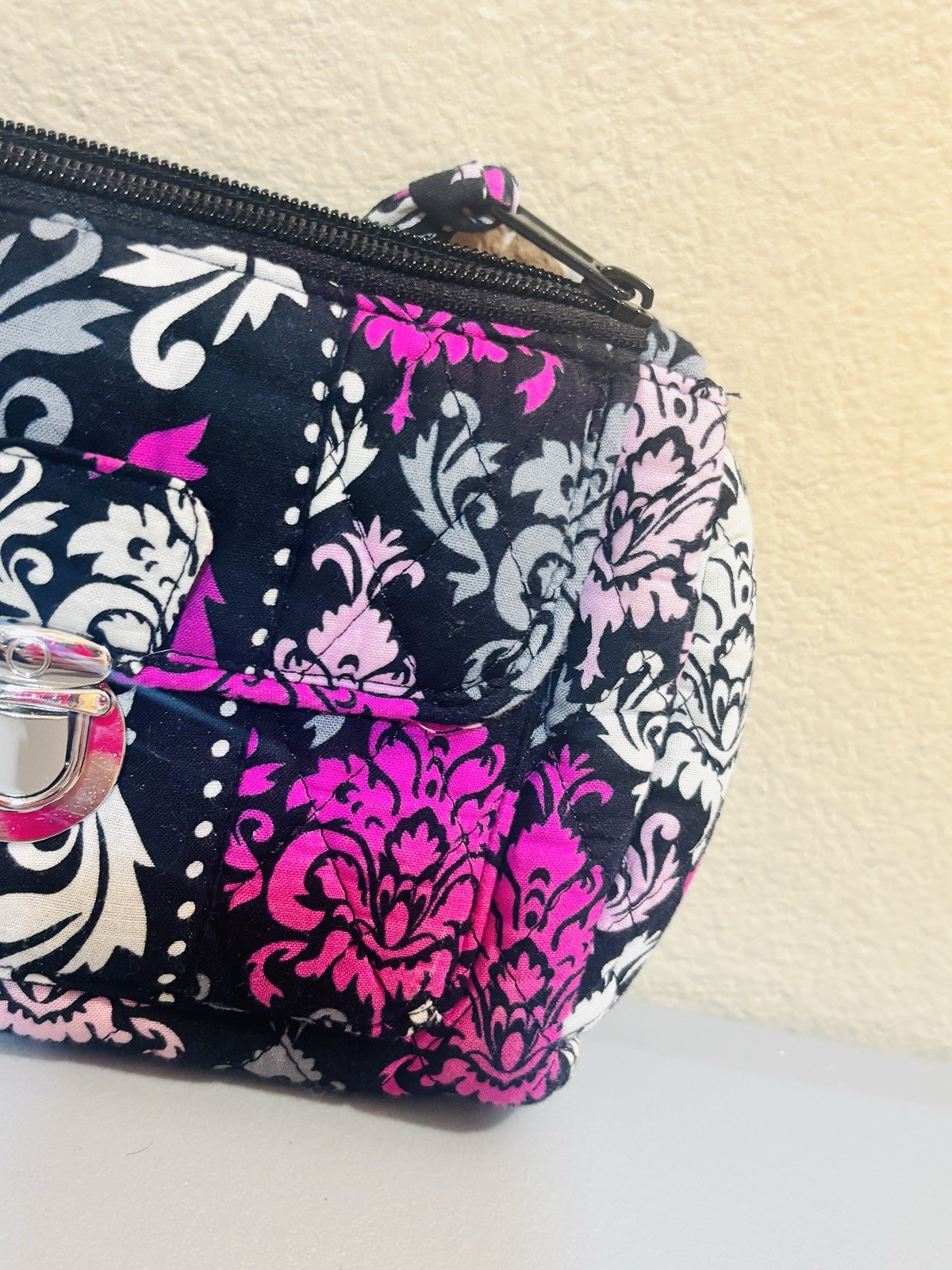 Pink Black White Paisley Quilted Push Lock Wallet, Wristlet Zip Storage Pretty￼