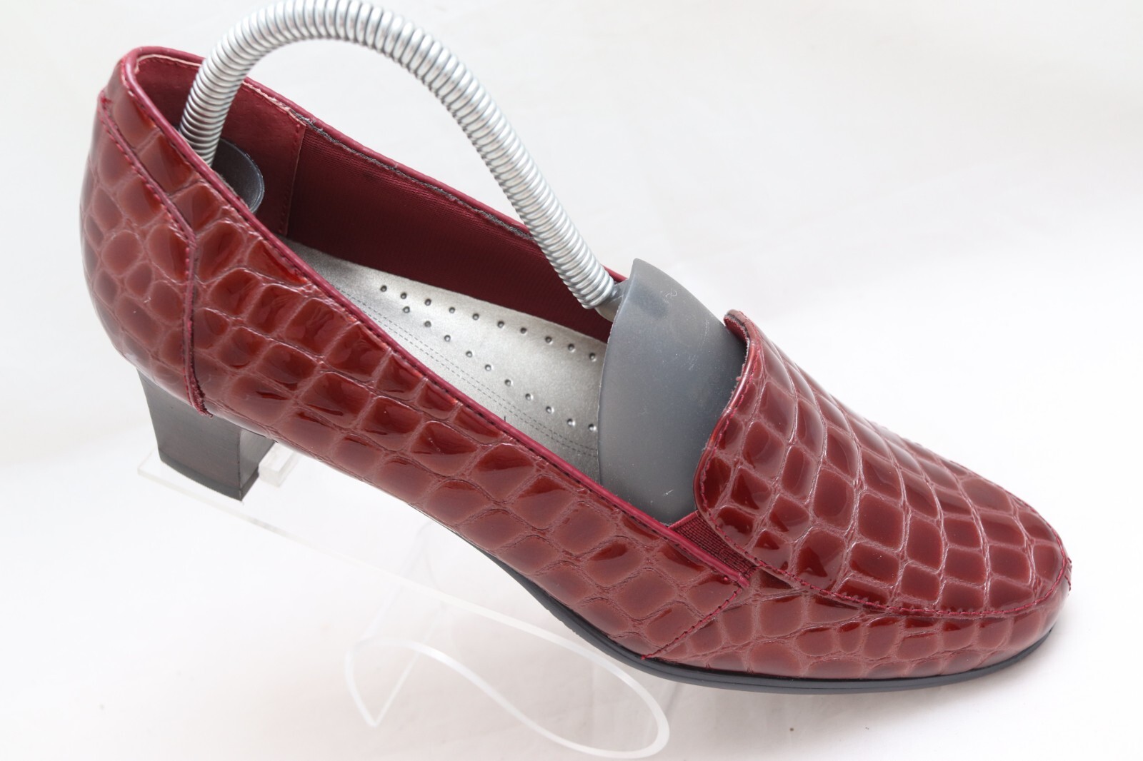 TROTTERS Women’s Size 9M Croc Print Patent Leather Slip On Pumps T1274