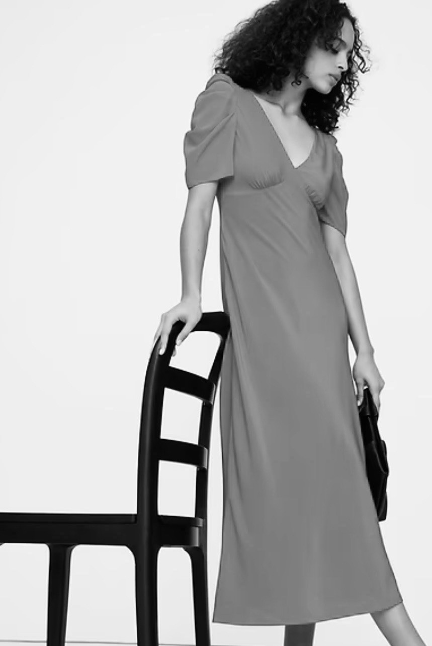 Banana Republic Matte 100% Silk Maxi Dress Size 8/T – Pit To Pit 35,5 Inches New