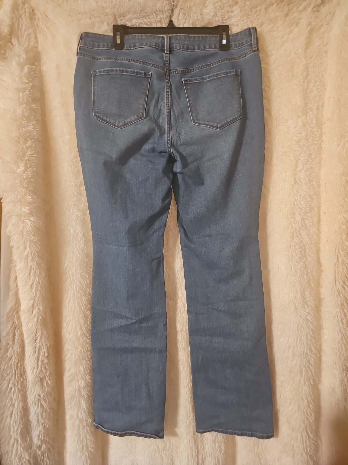 Old Navy Kicker Mid-Rise Boot-Cut 16 Long