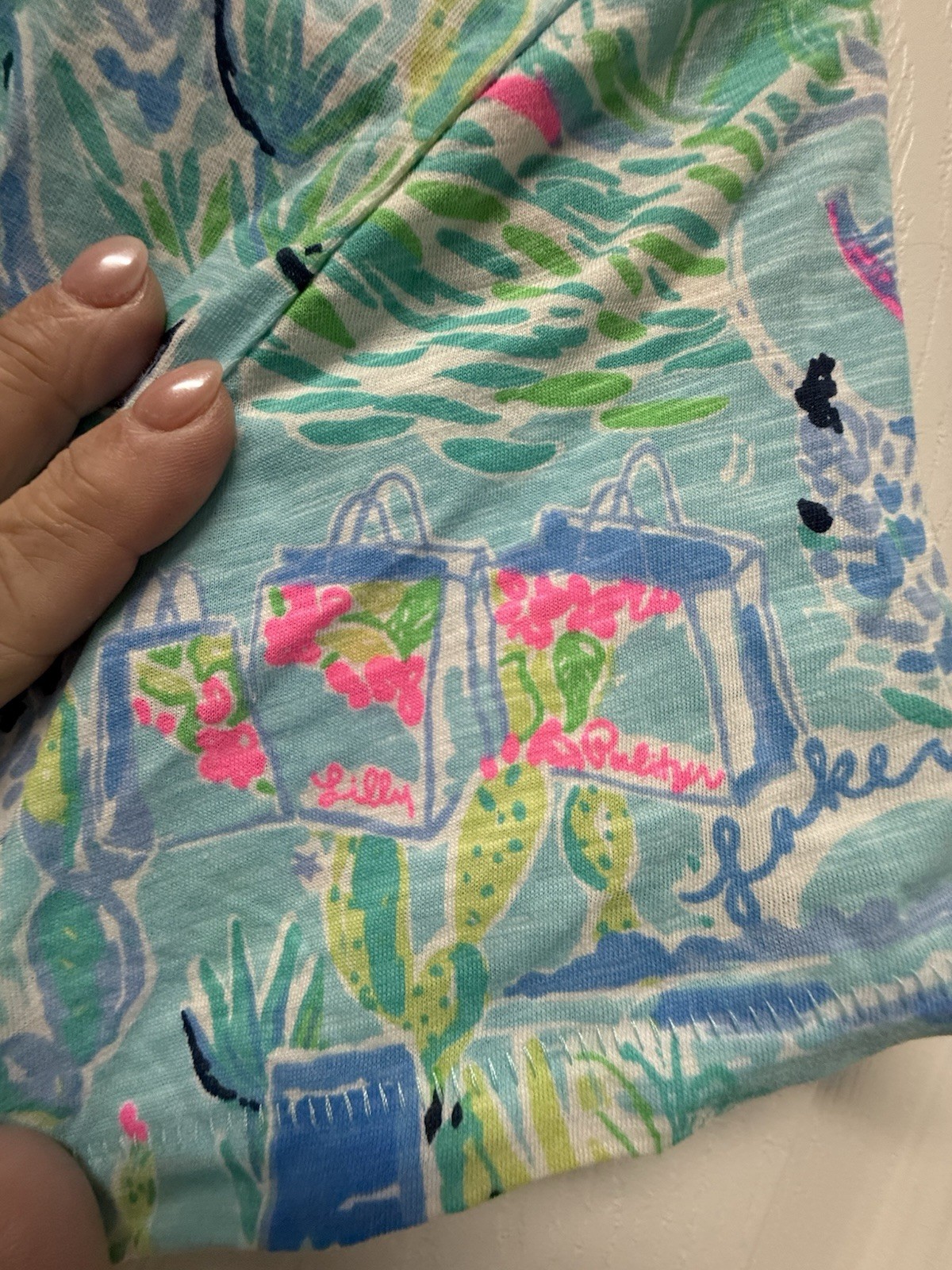 NWOT Lilly Pulitzer Etta V Neck Top L Lilly Loves Texas Destination Print
