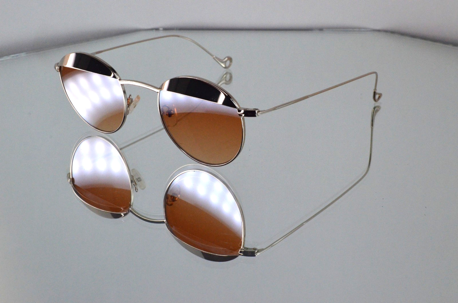 $260 Eyepetizer “Vendome C-2” Round Sunglasses Gold/Amber Metal Accents Italy