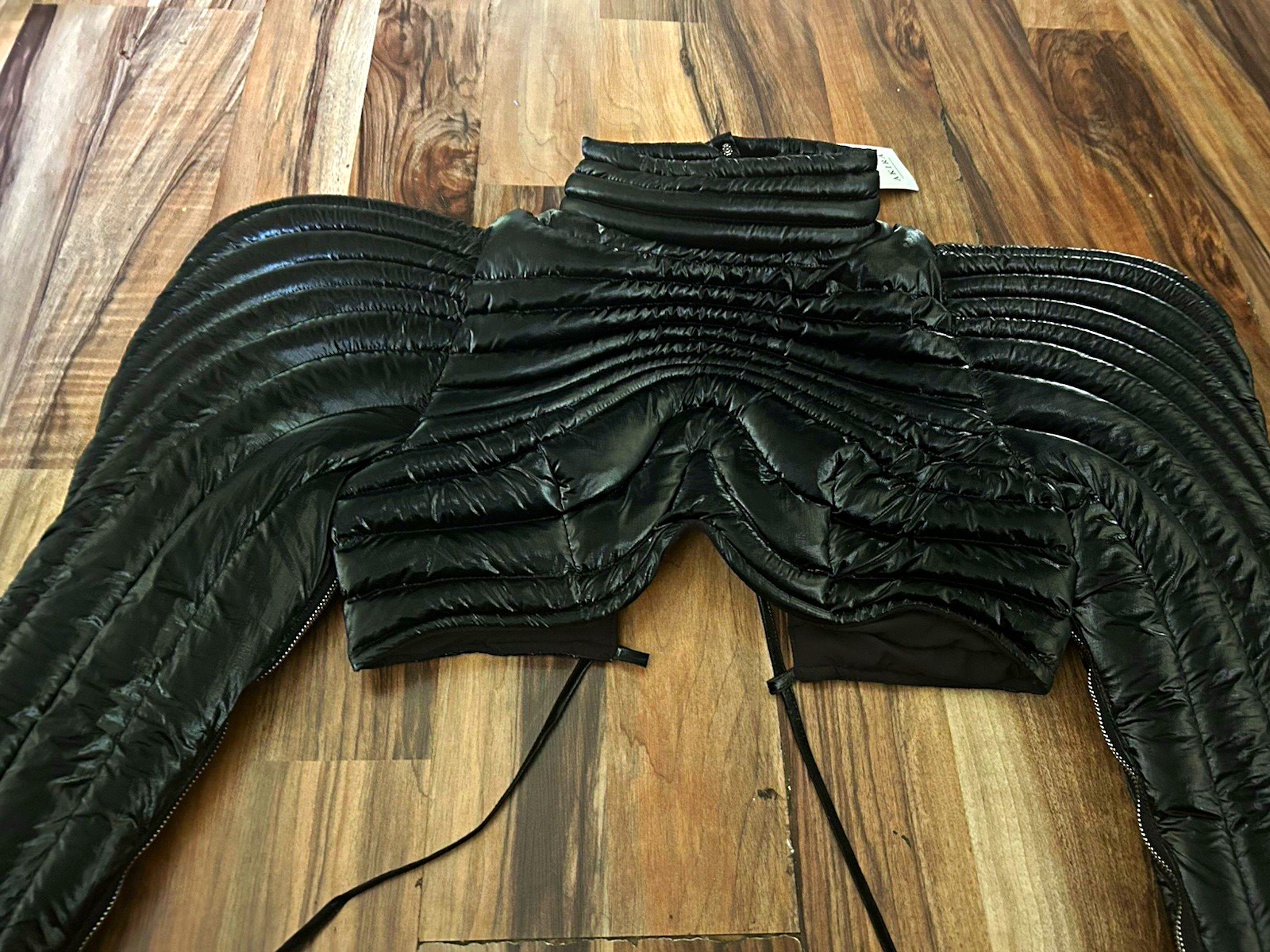 Aritzia Black Angel Costume Wings w/ Wearable Straps, Adult Unisex Size L