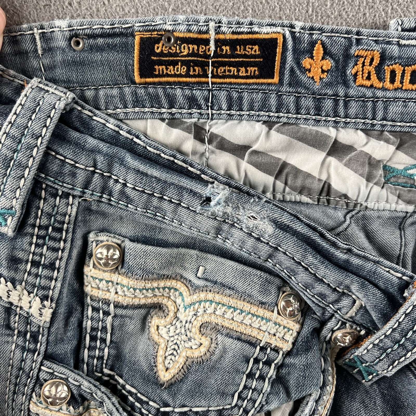 Rock Revival Feeney Jeans Mens 44×34 Light Wash Distressed Denim Relaxed Fit Y2K