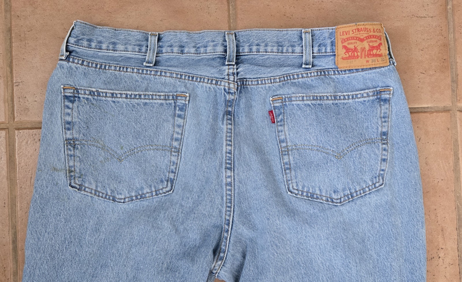 Levi’s 541 Men’s Light Blue Straight Denim Jeans 38×32 5-Pocket Mid Rise Logo