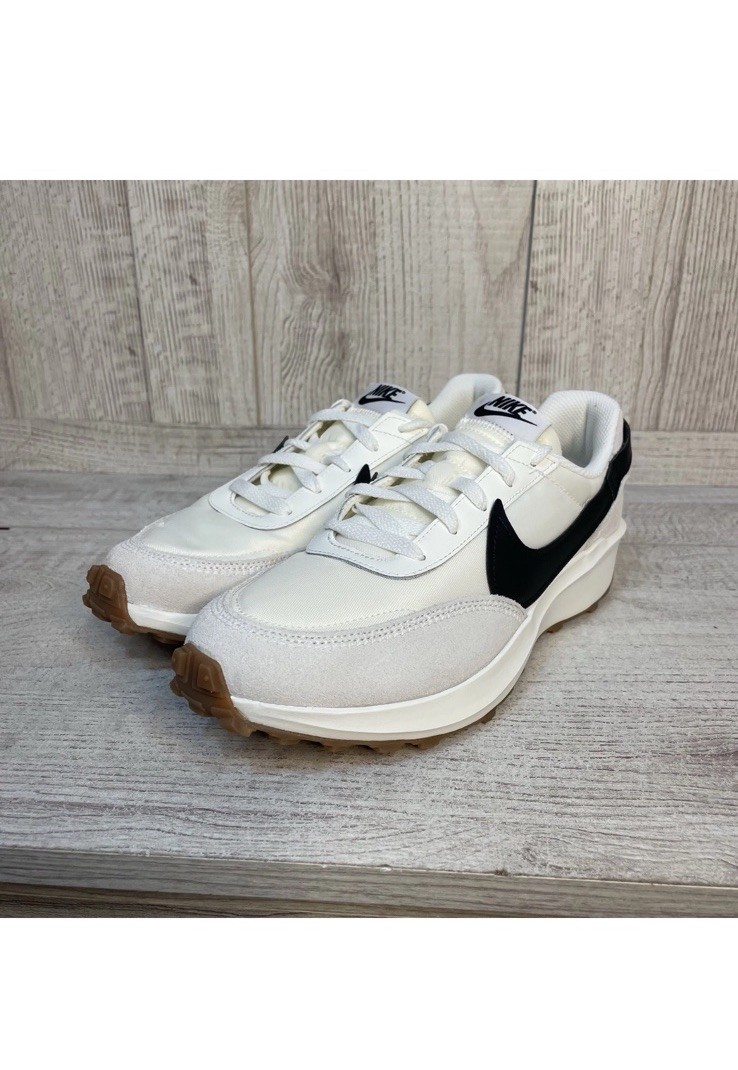 Nike Waffle Debut Womens Sz 6 Running Sneakers Sail White Black Gum DH9523-109