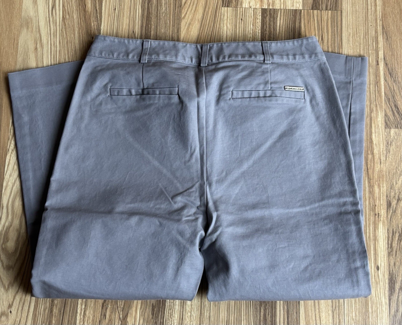 Michael Kors Gray Cropped Pants 97% Cotton 3% Elastane Ladies Sz 6