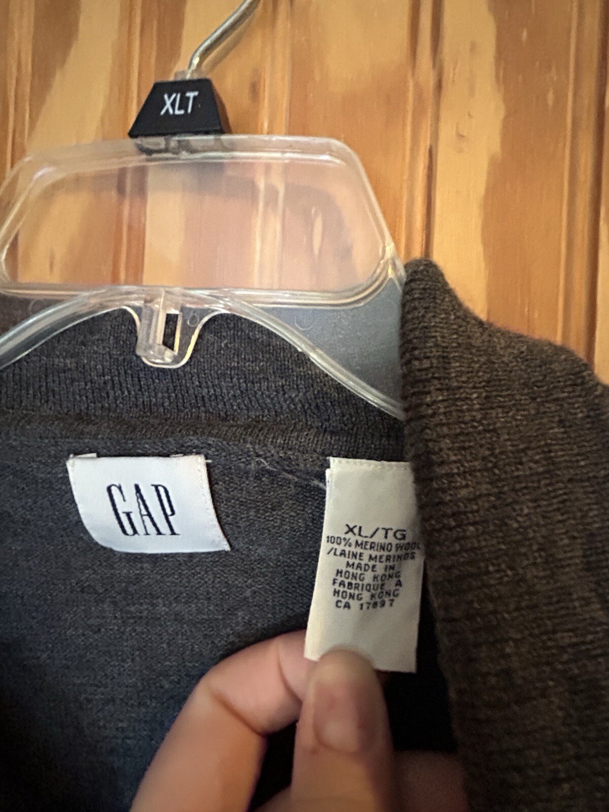 Vintage GAP XL Sweater Men’s 100% Merino Wool Gray Long Sleeve Soft Collar 90s