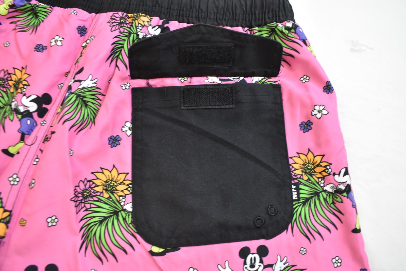 NEFF x Disney Mickey Mouse Mens Hot Tub Volley Pink Swim Shorts NWT S, M, L