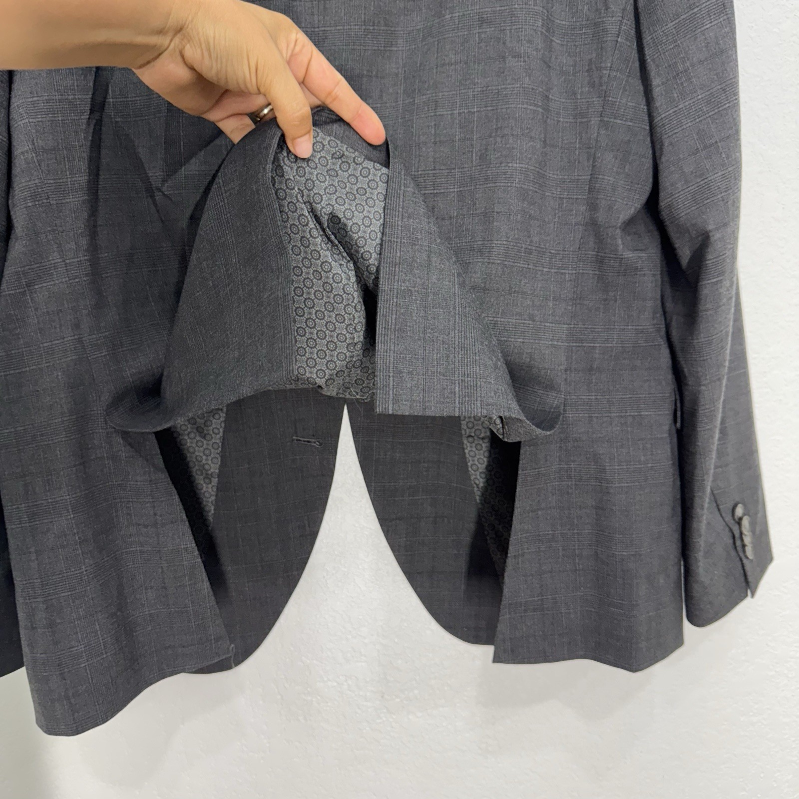 Madison Slim Fit Gray Basic Blazer Jacket For Mens Size 44R Career 2 Button Suit