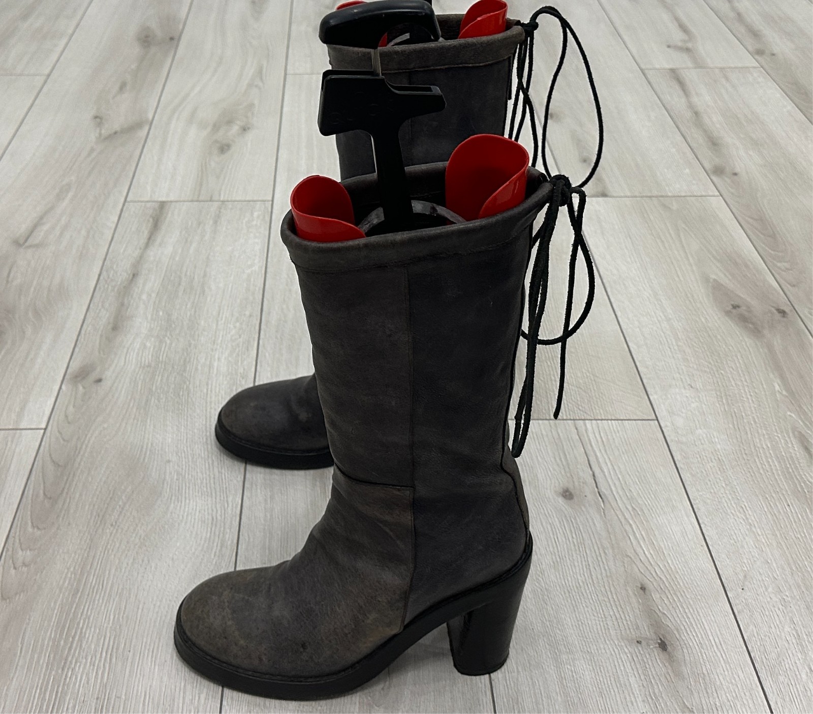 Ann Demeulemeester Distressed Gray Leather Knee-High Boots Lace-Up Size 40 Italy
