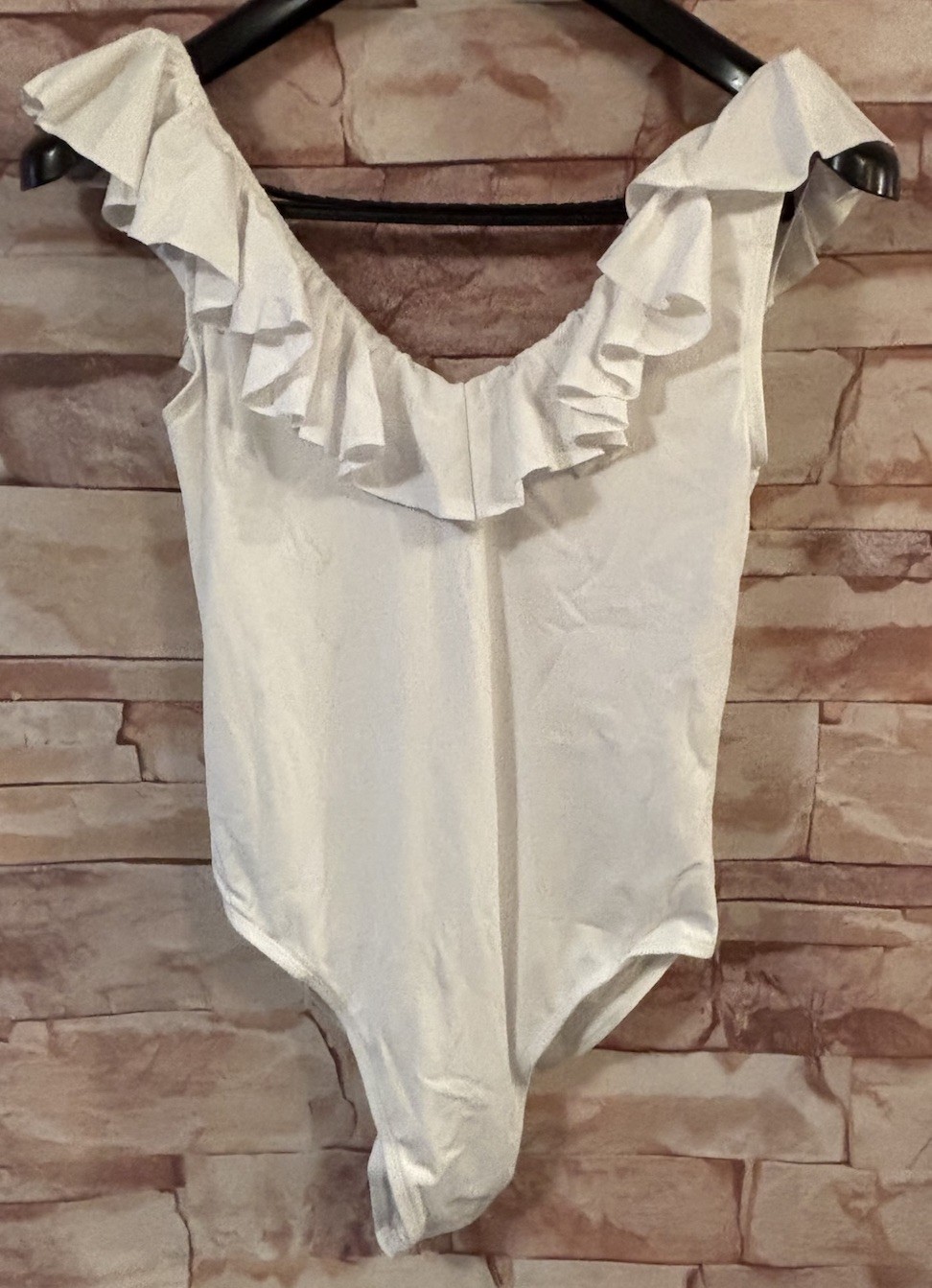 Liberty & Justice White 1 Piece Swimsuit w/ Ruffles. Size: XL.