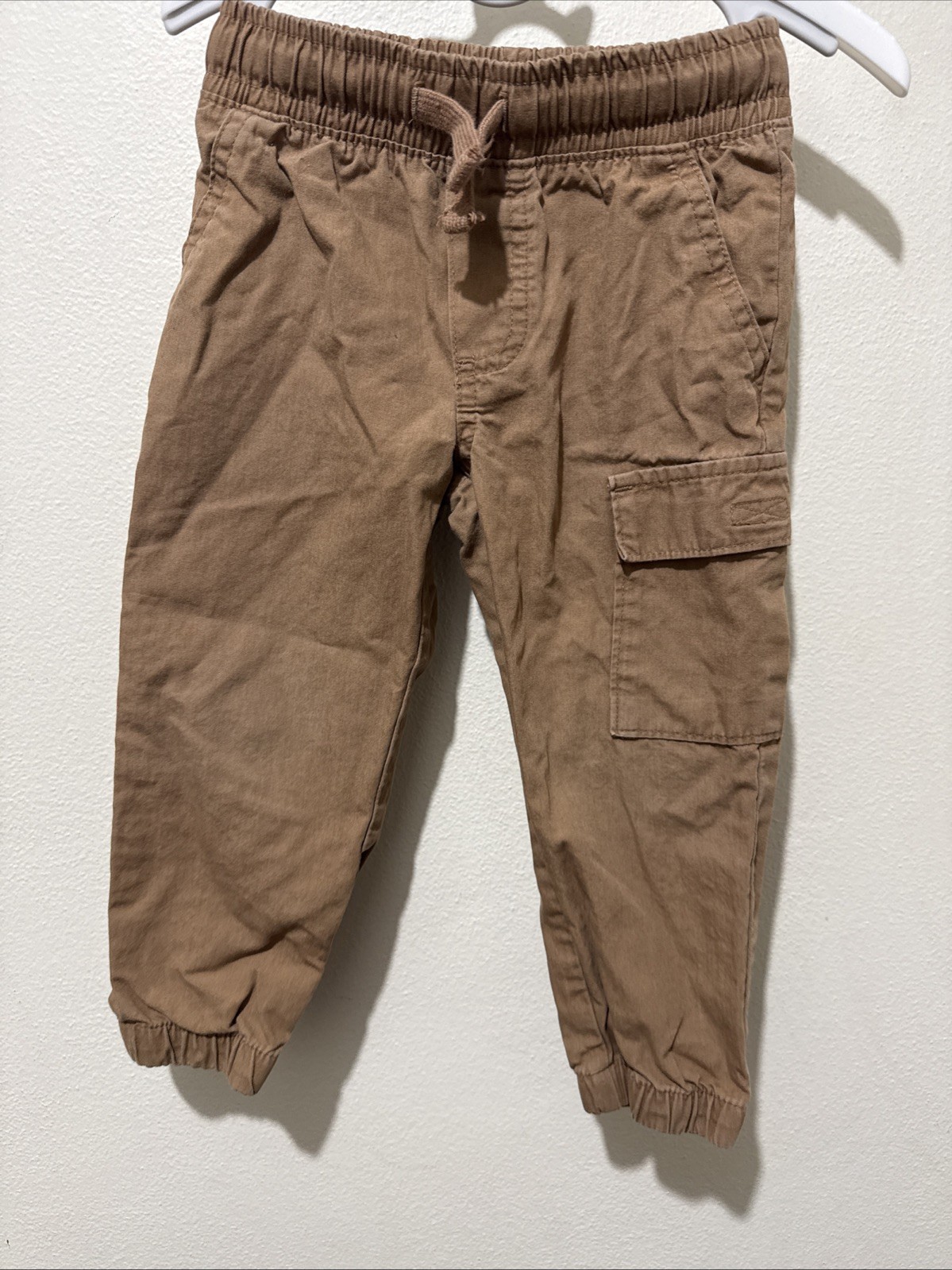 14 pants brands listed below , 2 sets and shorts boys size 3T