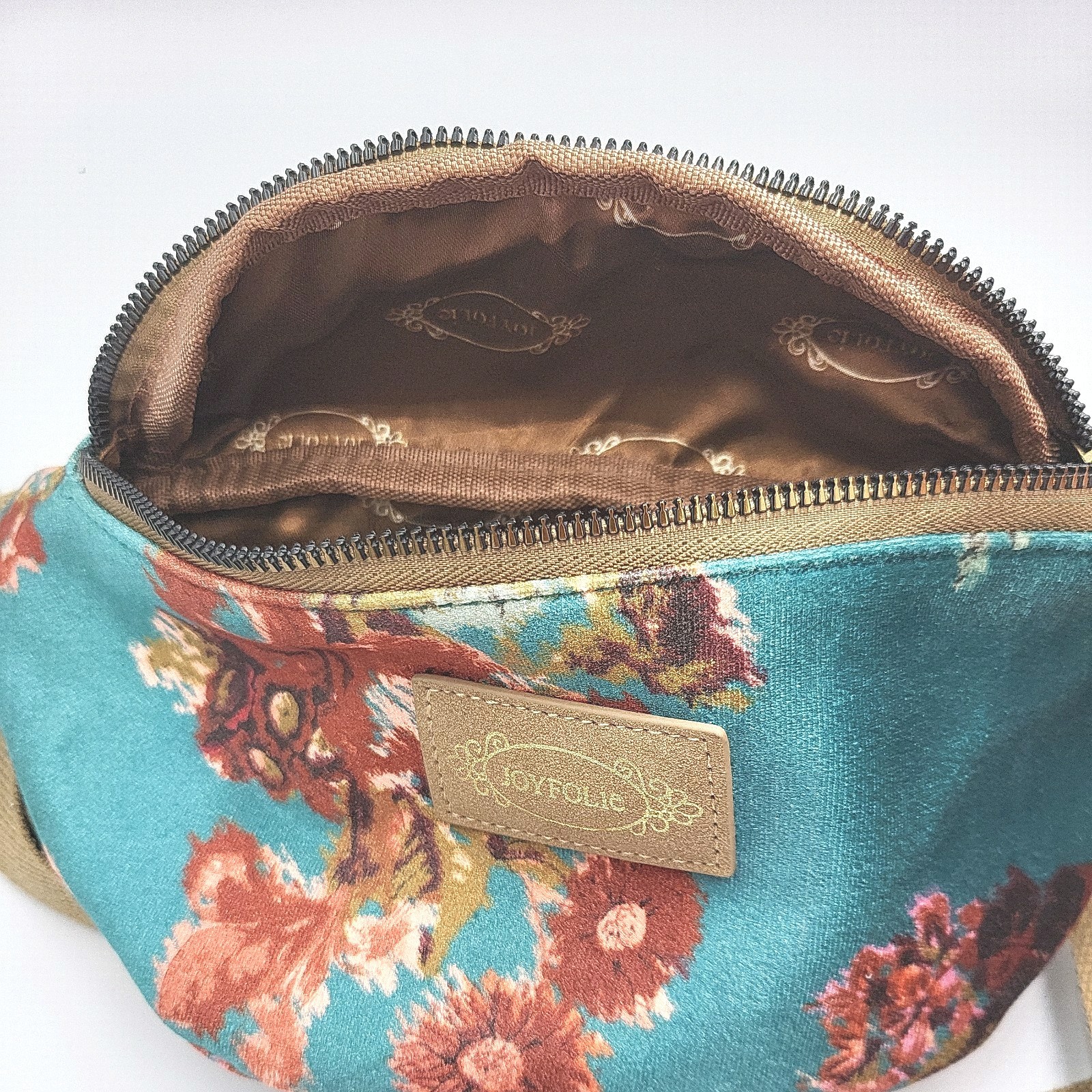 Joyfolie Savannah Turquoise Floral Belt Bag, Adjustable Strap, 10.25″w EXCELLENT