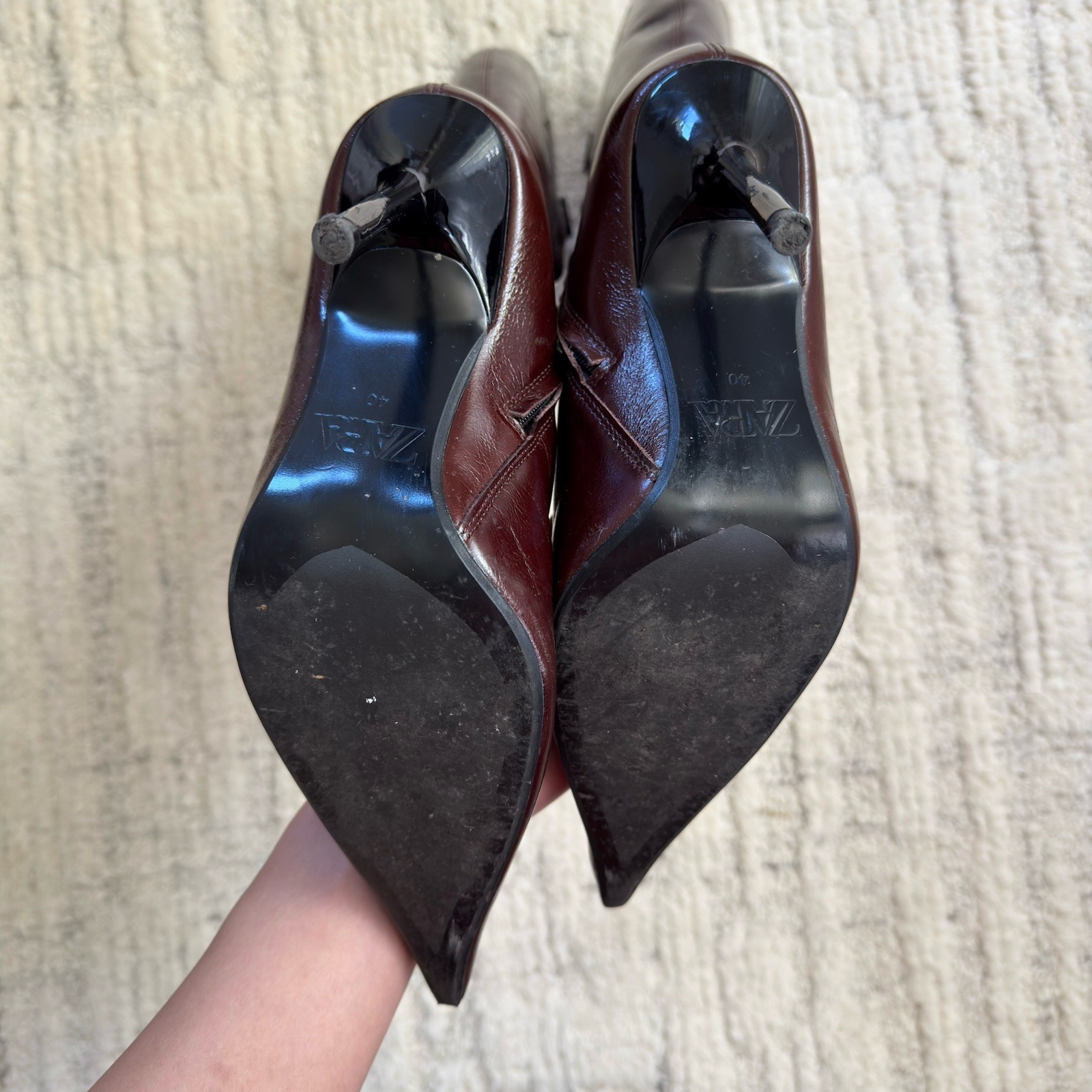 ZARA THIN HEEL LEATHER BOOTS 9US/40EU – 3003/410