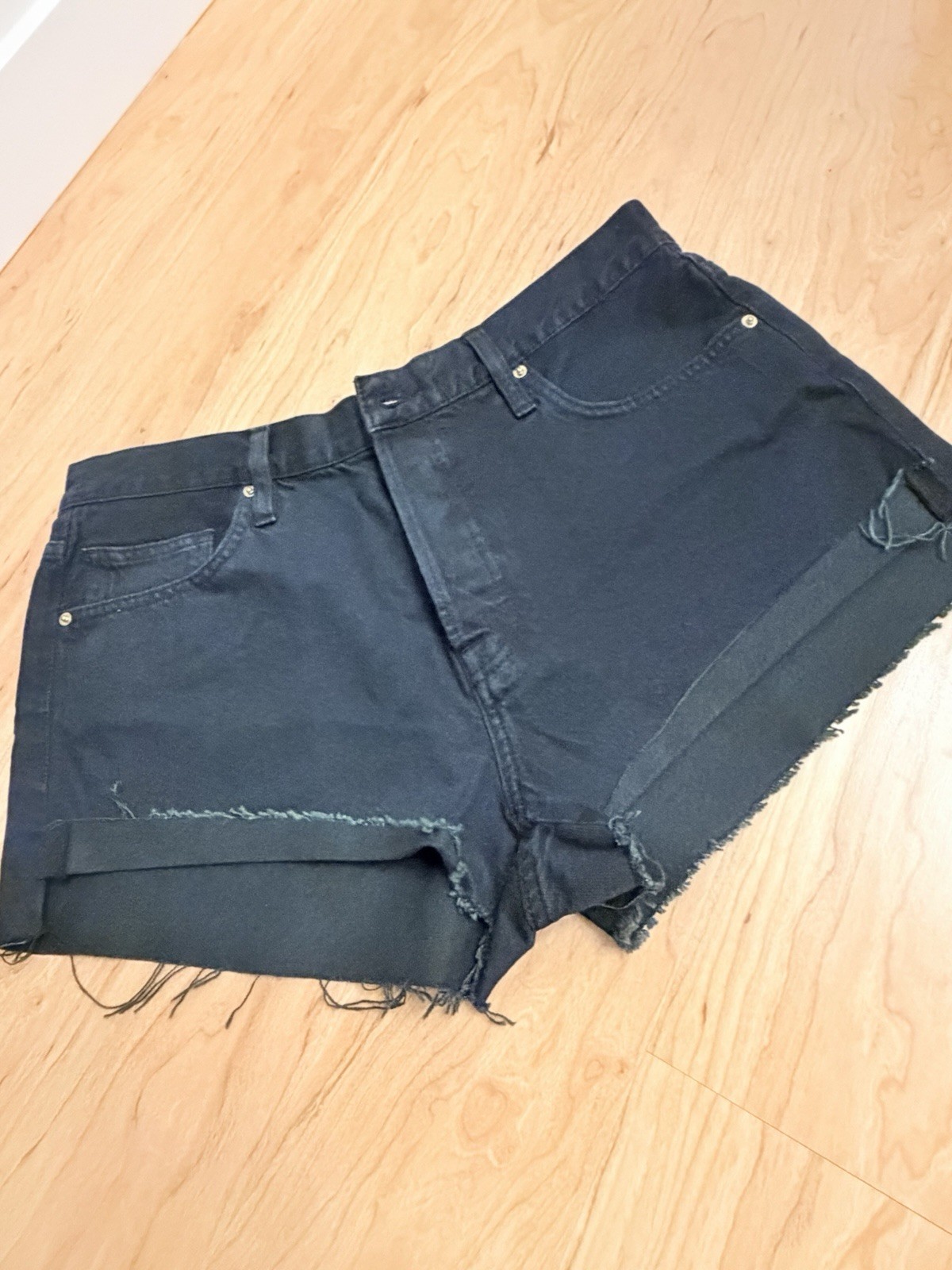 FRAME Women’s Black High Rise Denim Cutoff Frayed Shorts 28 5-Pocket Button