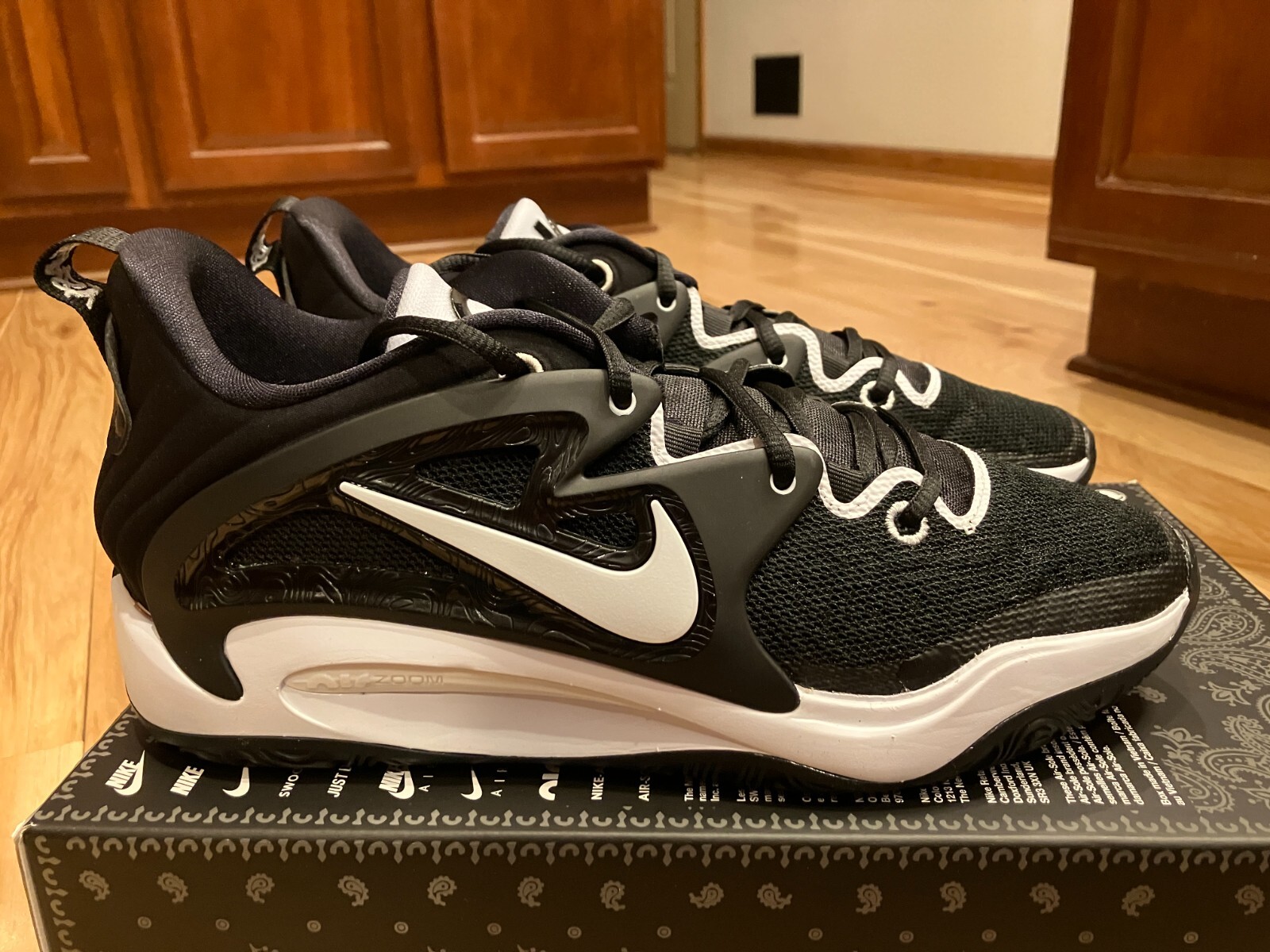 Nike KD15 TB Promo Black White DX6648 002 Men’s Size 10