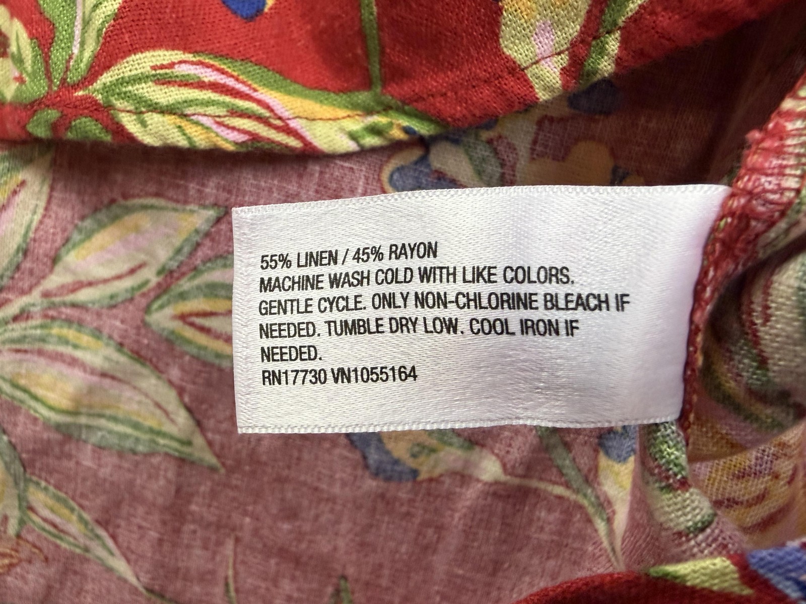 A New Day Blouse Womens Large Red Floral Button Front Collared Linen Tropical