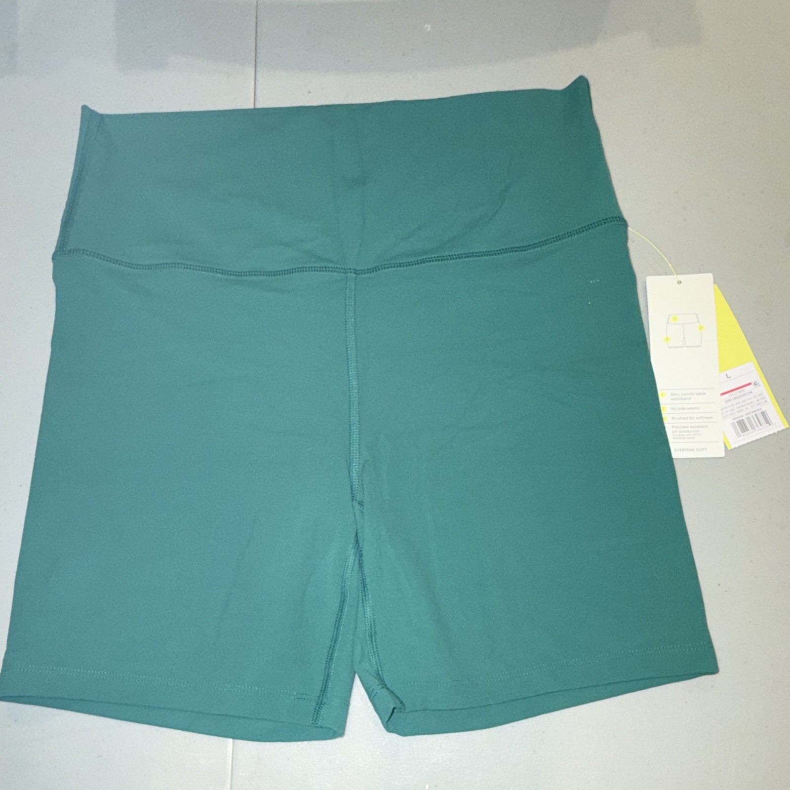 All in Motion Everyday Soft Women’s Green Athletic Shorts Knit Stretch Seamless