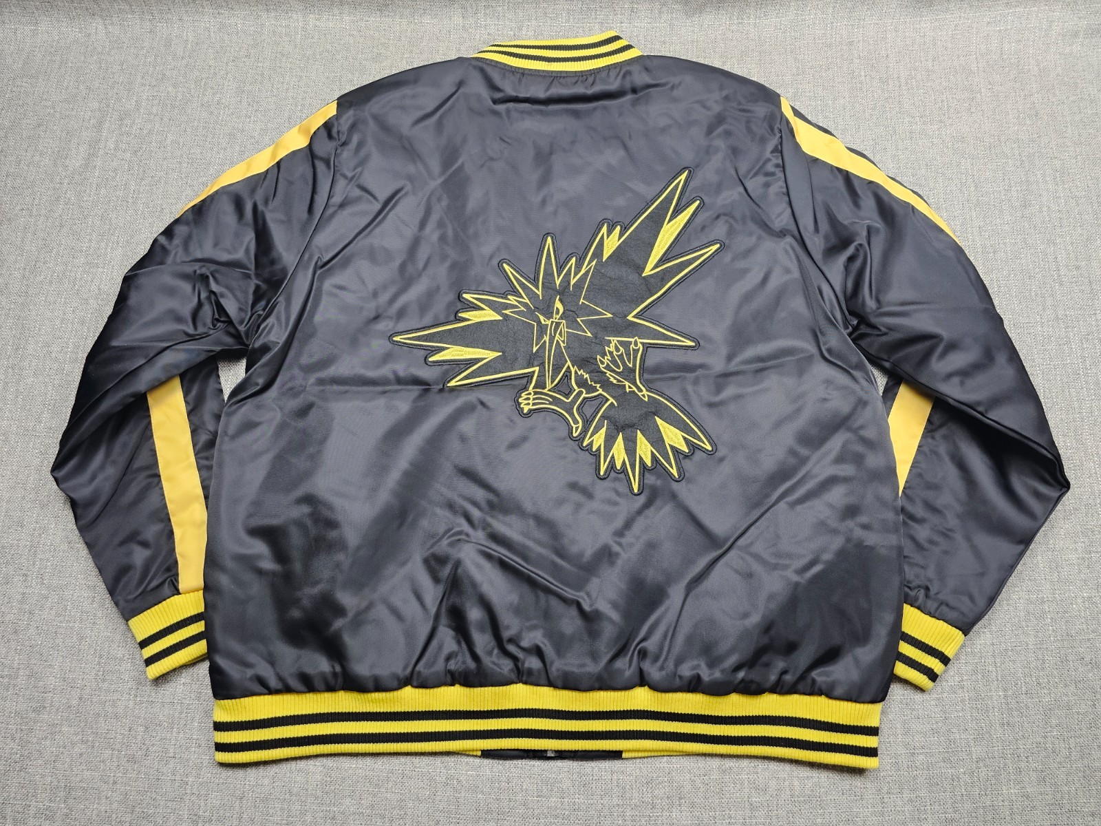 Pokemon Center Zapdos Jacket Mens Large Black Insulated Embroidered Bomber