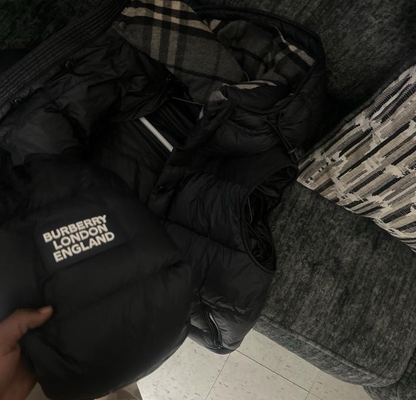 Burberry Men’s Black Hooded Puffer Jacket Plaid Lining Size M