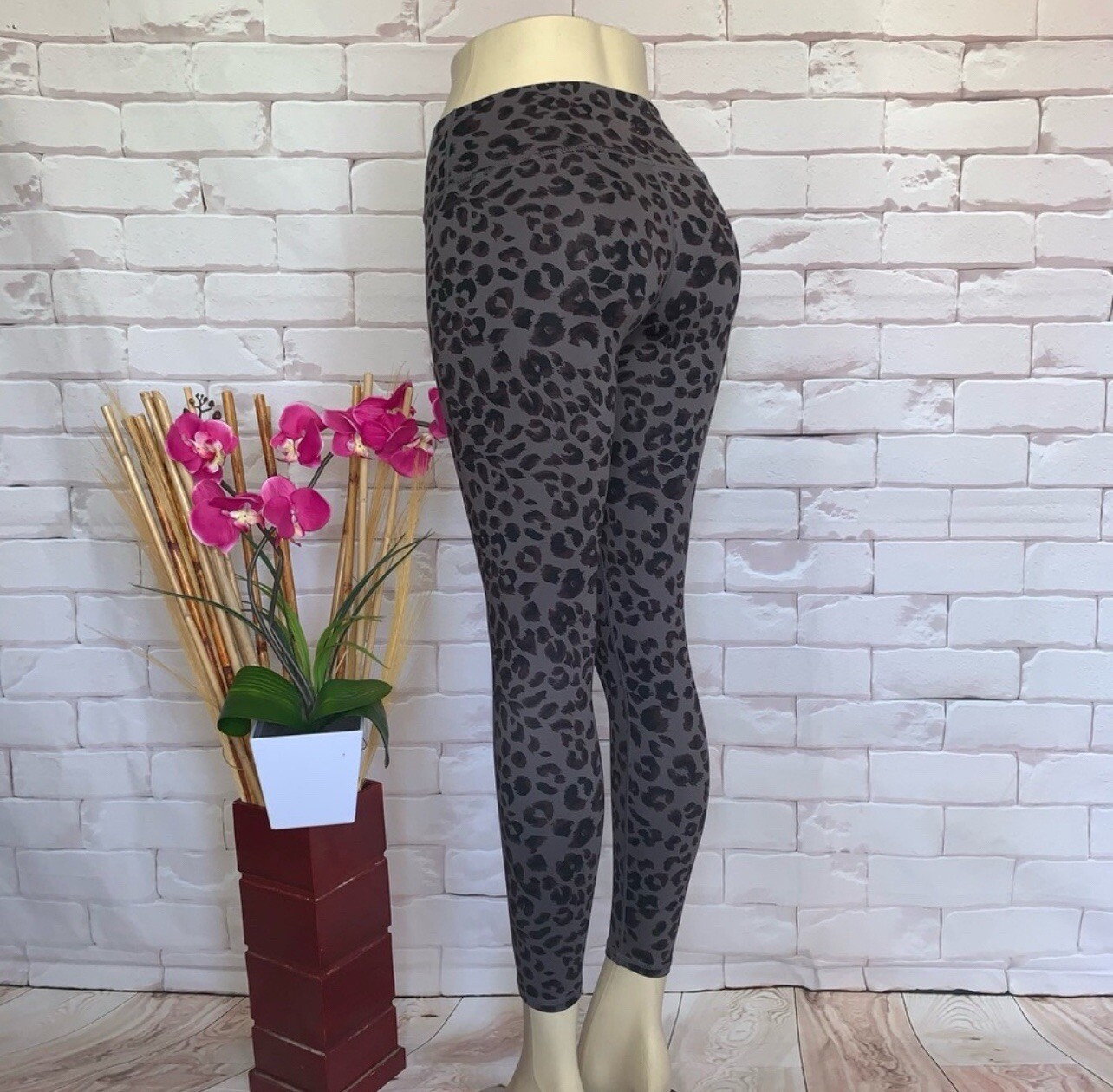 VAVAV VARLEY Century Legging 2.0 Cheetah Print Women’s Size Small