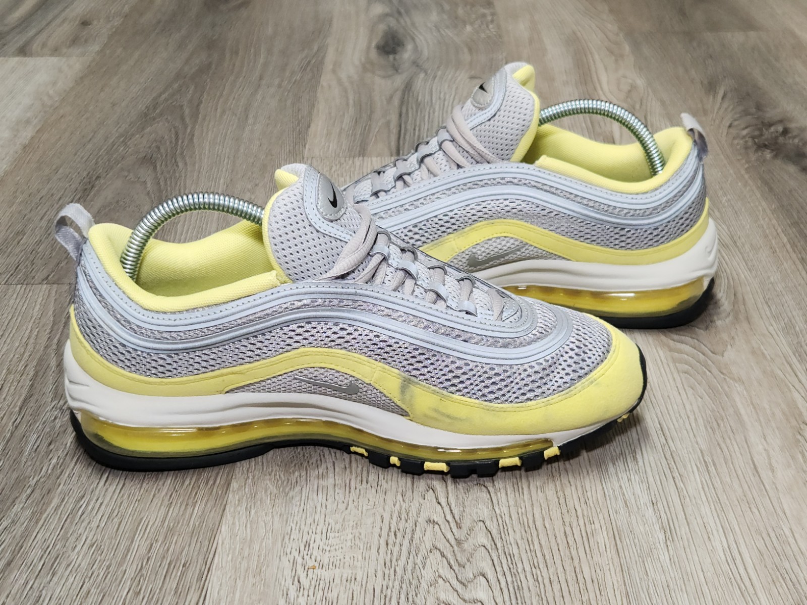 Nike Air Max 97 Premium Metallic Silver Electric Yellow Womens Shoes Size 9.5