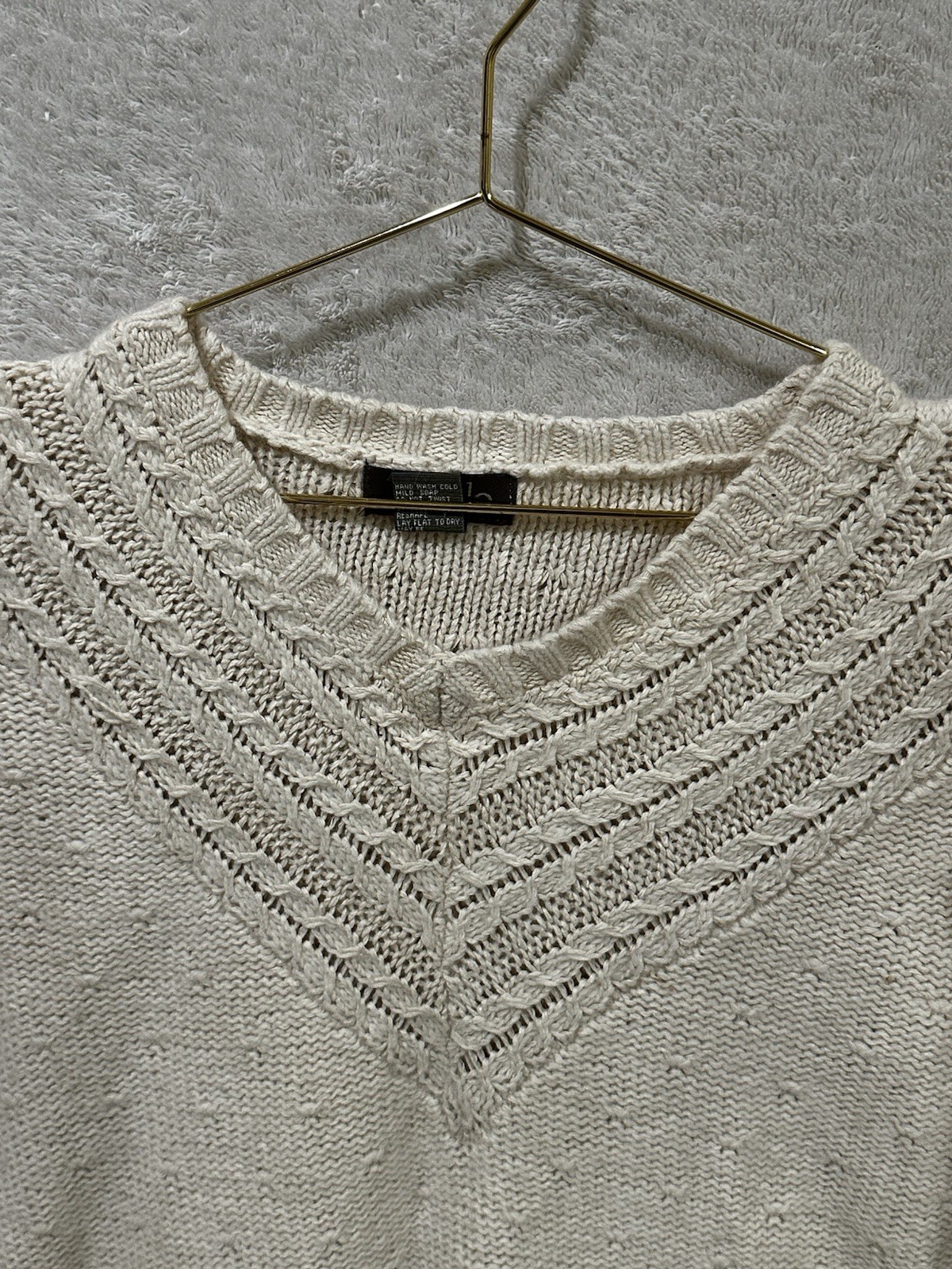 New York Style Cream Pullover V Neck Sweater Size Small Silk Angora Blend