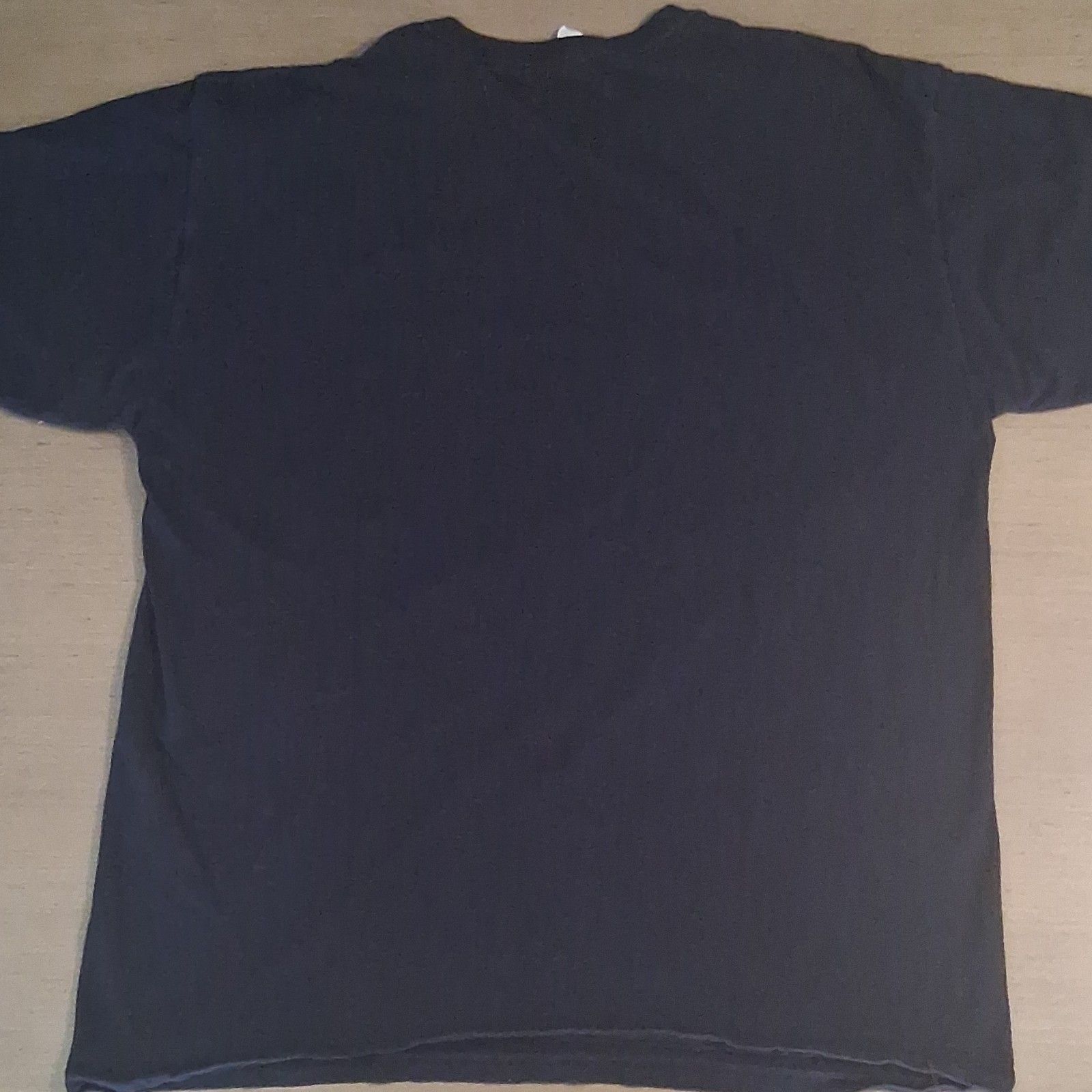 Fruit of the Loom Men’s Black Graphic Tee L Grey Wolf Art Cotton Crew Neck