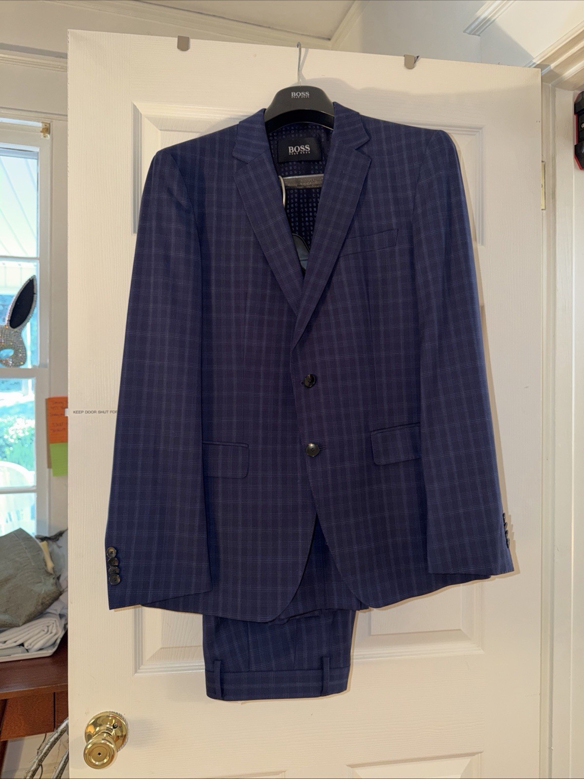 Men’s 40 R Hugo Boss Huge Blue Windowpane Check Plaid 100% Wool Flat Front Suit