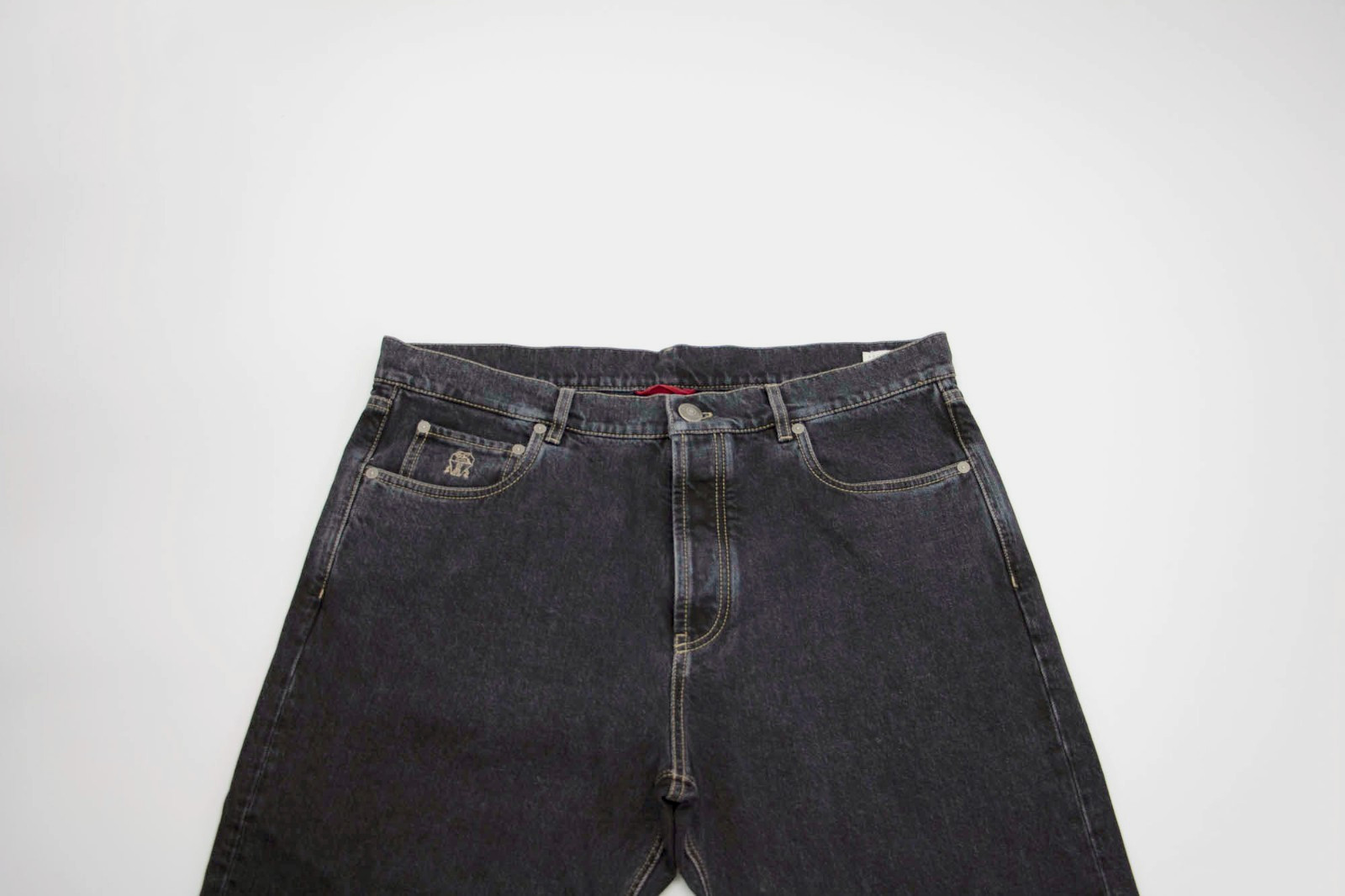 NWT $1250 Brunello Cucinelli Men’s “Iconic Fit” Jeans With Logo Hardware A262