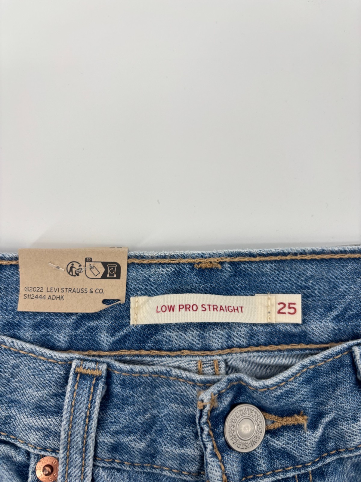 Levi’s Low Pro Straight Leg Jeans Womens Blue Denim Distressed Mid Rise 25 NWT