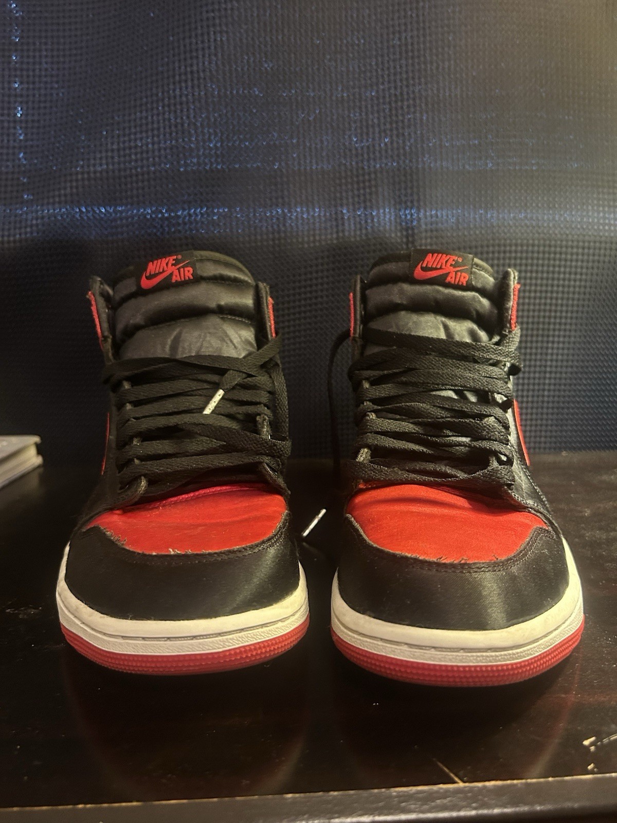 Nike Air Jordan 1 Men’s Mid Top Leather Lace Up Sneakers Black/Red’Satin’