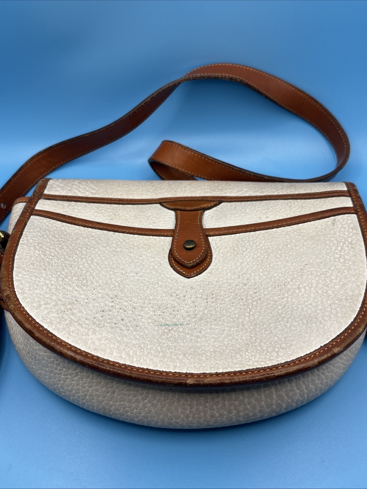 Vintage Dooney and Bourke Calvary Trooper Bag White Made In USA 🇺🇸 🫡