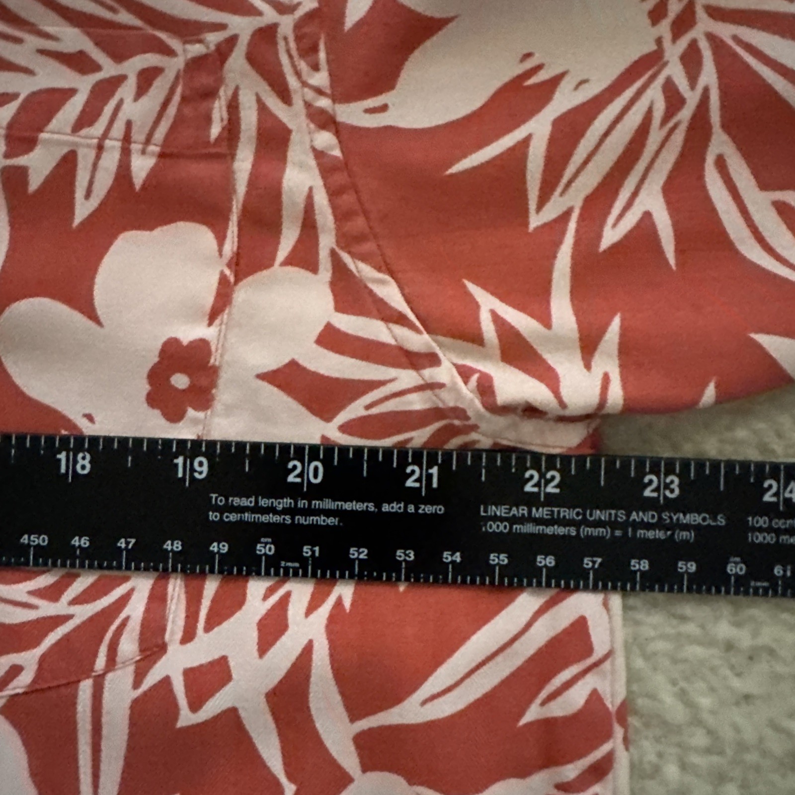 Pineapple Moon Silk Hawaiian Shirt Men’s Size M Salmon Color Floral Beach Resort