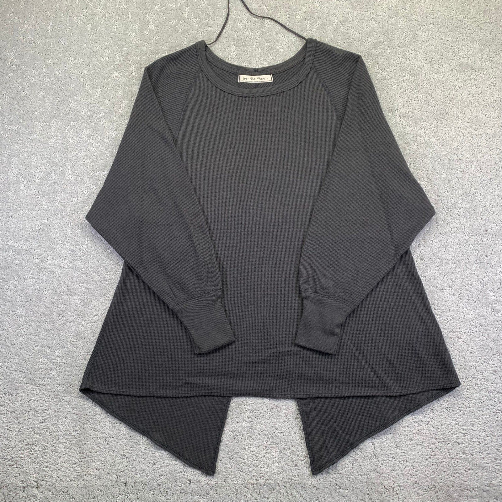 WeTheFree Free People Revolve Thermal Shirt Womens XS Grey Slit Back Long Sleeve