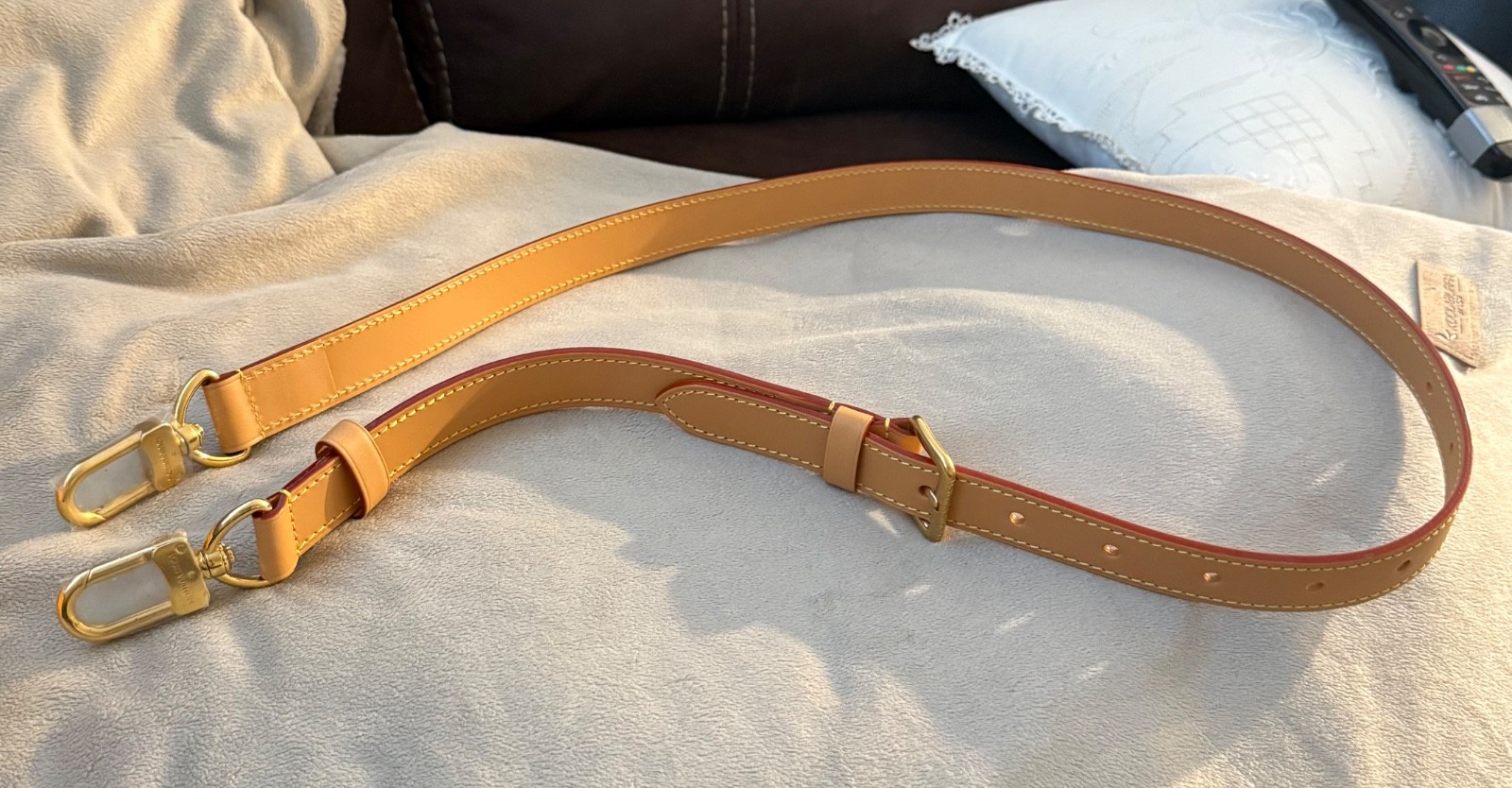 Authentic Louis Vuitton Vachetta Adjustable Shoulder Strap Gold Hardware 47 in