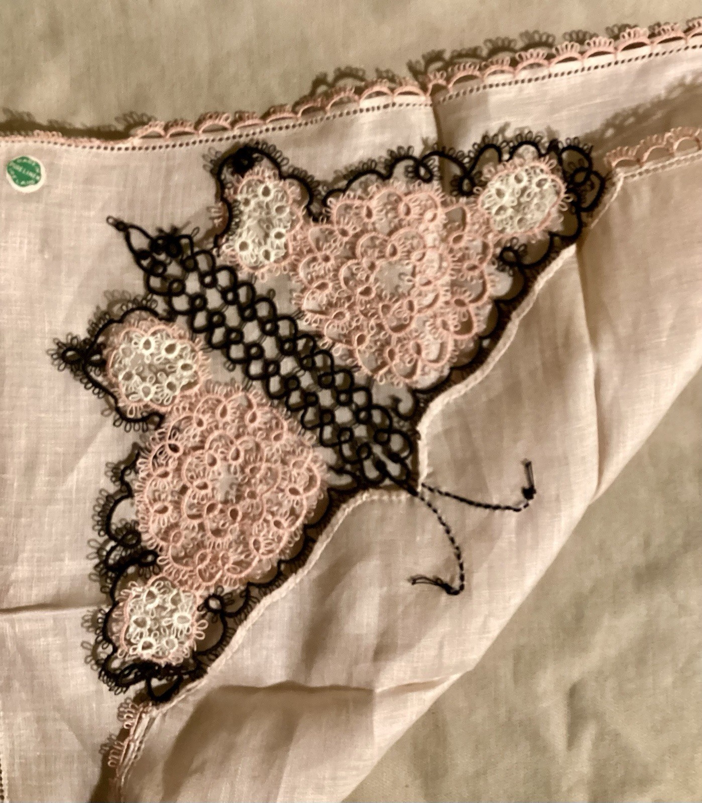 Tatted Big BUTTERFLY Linen Hankie PINK + BLACK Unused 1950’s