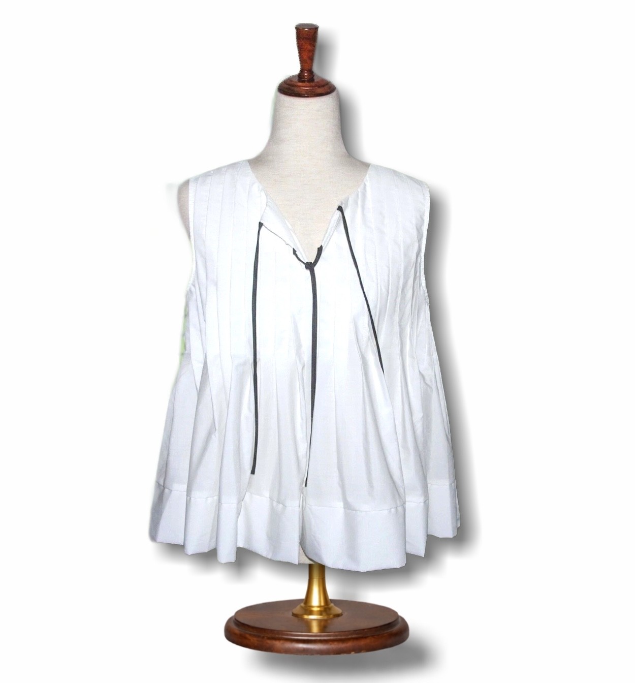 NWT COMMENSE Women’s Medium White Tie Front Pleated Top Blouse