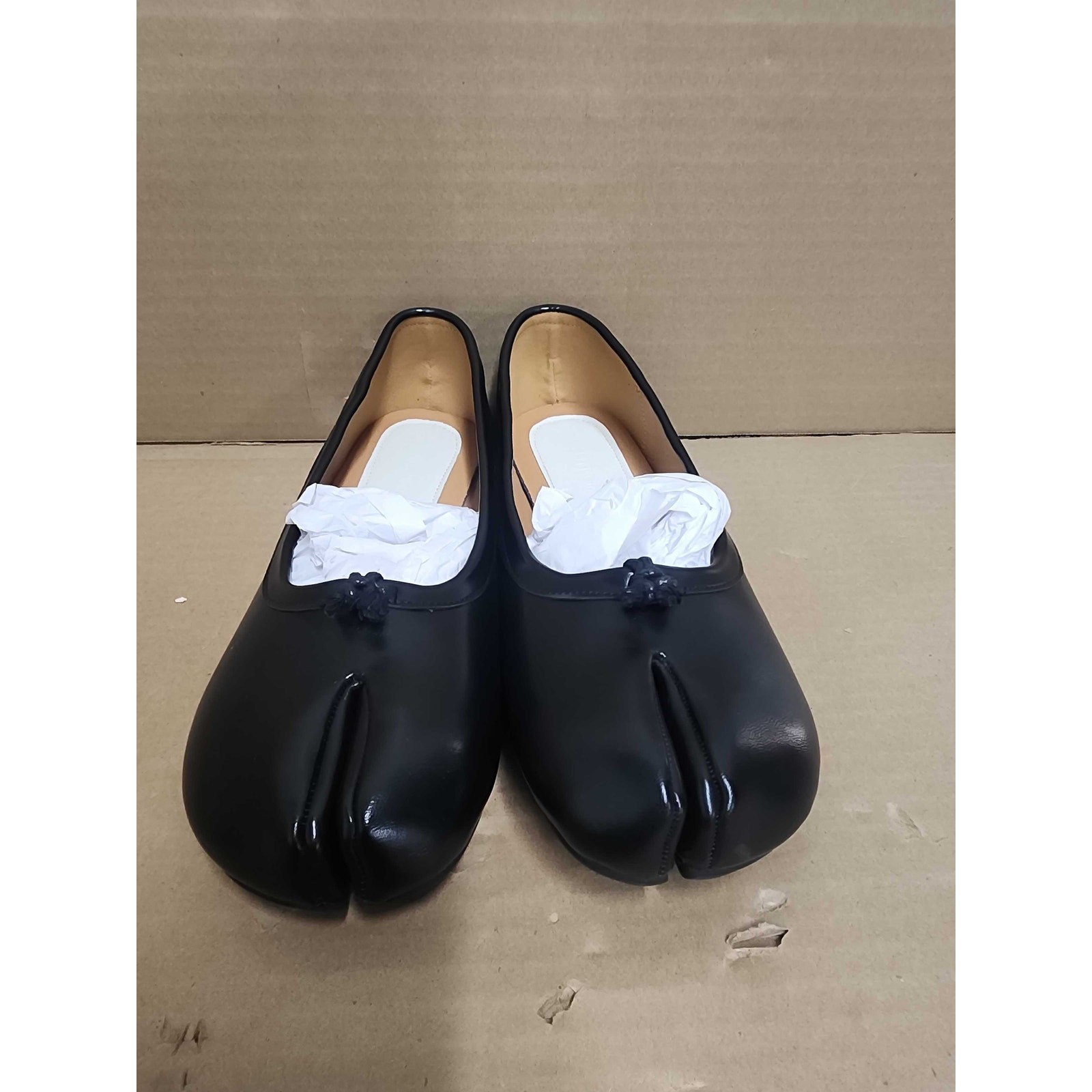 USED No Brand Black, Ballet split toe shoe, Womens size 39