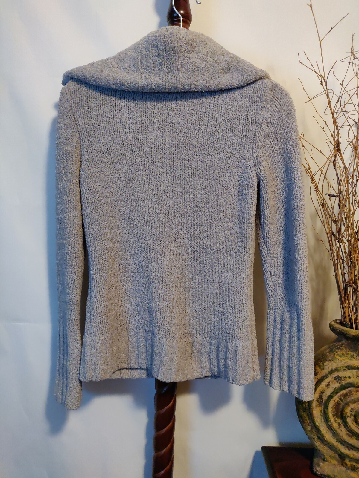 Maurices women’s size S sweater gray LS collared zip up 2 front pockets EUC