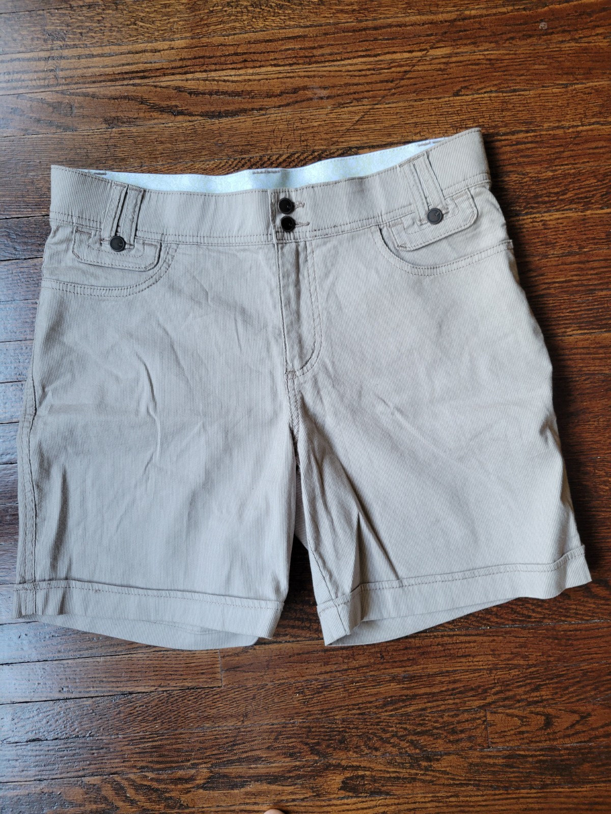 Lee Womens Walk Shorts Beige Stripe Stretch High Rise Comfort Waistband Size 8 M
