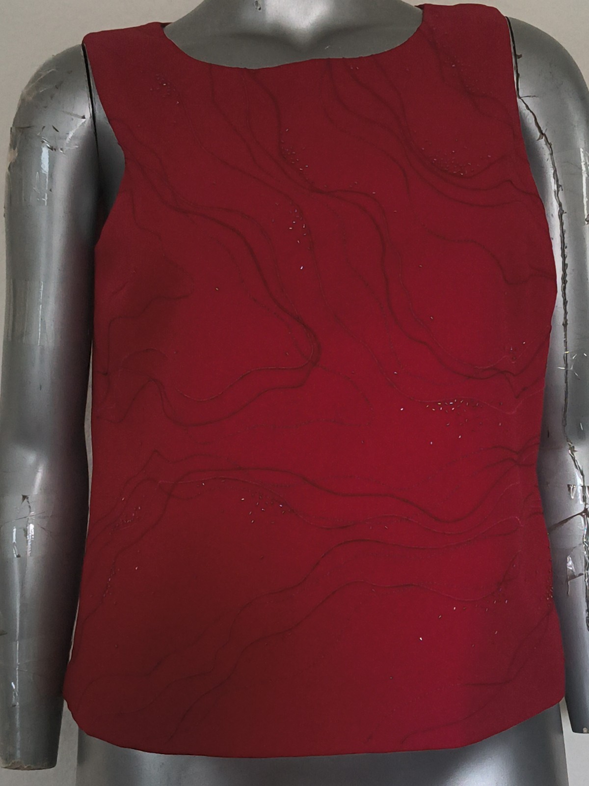 Woman EMBROIDERED BEADED TANK TOP Size 12 SLEEVELESS SIDE ZIPPER LINED BURN RED