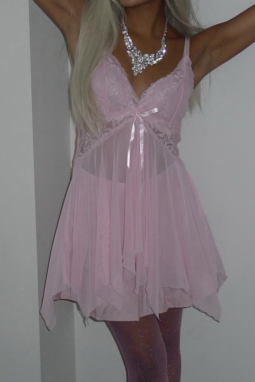 Women’s Pink Lace Full Slip S Regular Wireless Adjustable Straps Bow