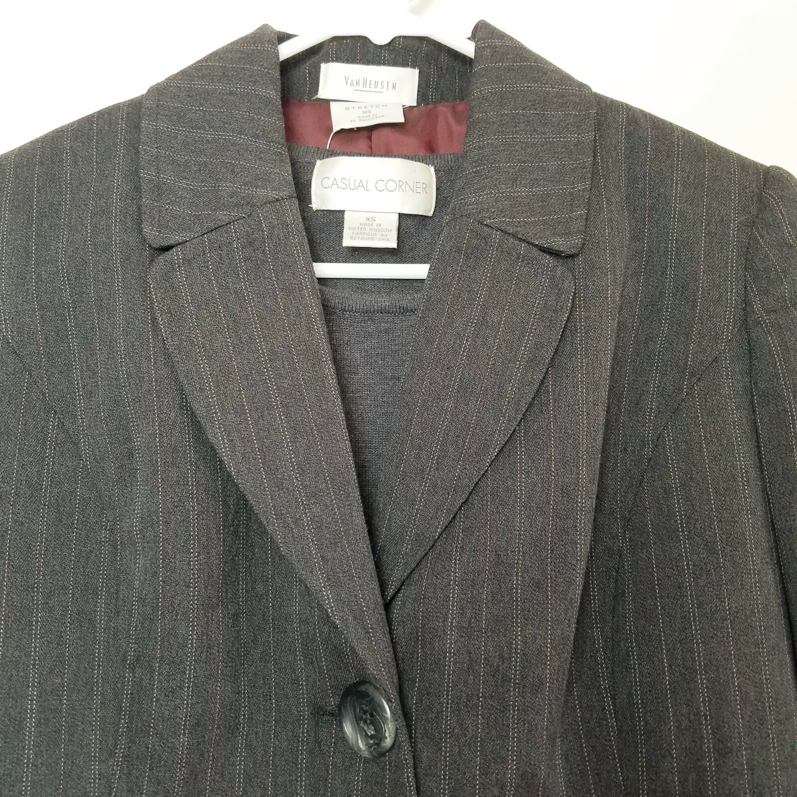 2 Pc Top/Jacket XS Black Gray Casual Corner Knit Sleeveless Van Heusen Striped