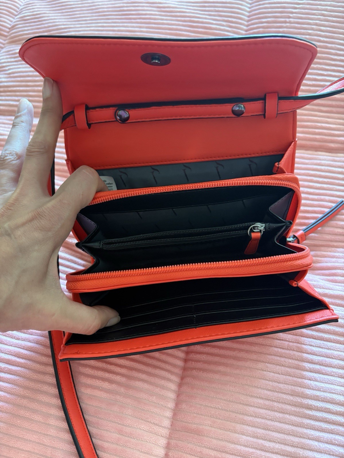 Women’s Crossbody wallet/small purse with Snap Closure, inside Zipper compart.